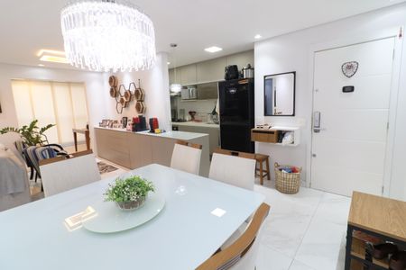 Apartamento à venda com 83m², 2 quartos e 2 vagasSala