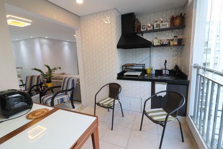 Apartamento à venda com 83m², 2 quartos e 2 vagasVaranda gourmet