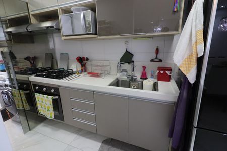 Apartamento à venda com 83m², 2 quartos e 2 vagasCozinha e Área de Serviço