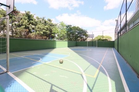 Apartamento à venda com 83m², 2 quartos e 2 vagasÁrea comum - Quadra