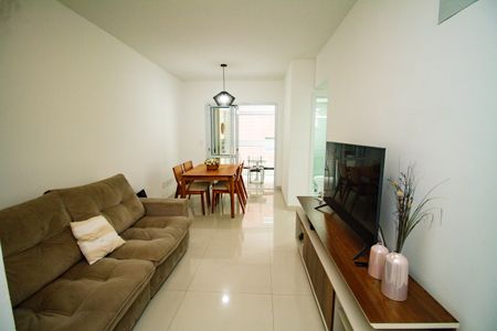 Apartamento para alugar com 83m², 2 quartos e 1 vaga Apartamento para alugar com 83m², 2 quartos e 1 vagaSala