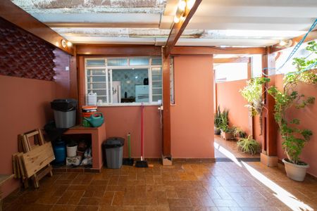 Casa à venda com 150m², 4 quartos e 2 vagas Casa à venda com 150m², 4 quartos e 2 vagasQuintal
