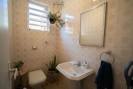 Casa à venda com 150m², 4 quartos e 2 vagas Casa à venda com 150m², 4 quartos e 2 vagasBanheiro 4