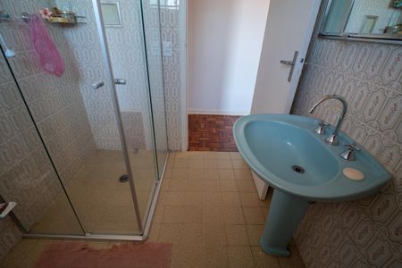 Casa à venda com 150m², 4 quartos e 2 vagas Casa à venda com 150m², 4 quartos e 2 vagasBanheiro 2