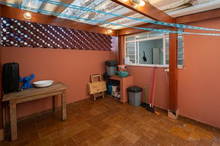 Casa à venda com 150m², 4 quartos e 2 vagas Casa à venda com 150m², 4 quartos e 2 vagasQuintal