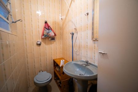 Casa à venda com 150m², 4 quartos e 2 vagas Casa à venda com 150m², 4 quartos e 2 vagasBanheiro Edícula