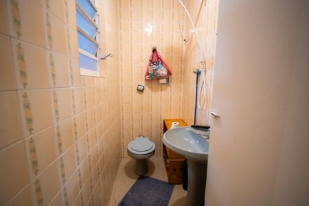 Casa à venda com 150m², 4 quartos e 2 vagas Casa à venda com 150m², 4 quartos e 2 vagasBanheiro Edícula