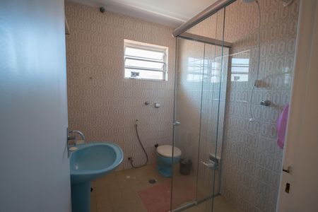 Casa à venda com 150m², 4 quartos e 2 vagas Casa à venda com 150m², 4 quartos e 2 vagasBanheiro 2