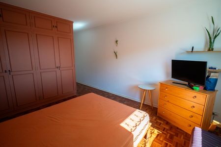 Casa à venda com 150m², 4 quartos e 2 vagas Casa à venda com 150m², 4 quartos e 2 vagasQuarto 1