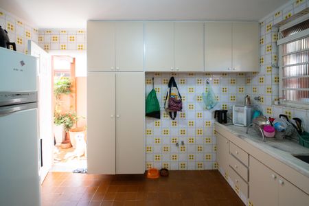 Casa à venda com 150m², 4 quartos e 2 vagas Casa à venda com 150m², 4 quartos e 2 vagasCozinha