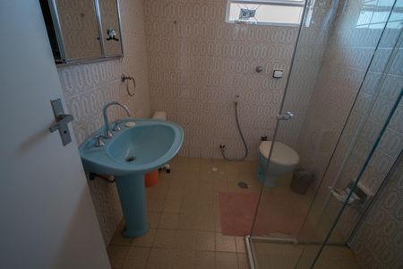 Casa à venda com 150m², 4 quartos e 2 vagas Casa à venda com 150m², 4 quartos e 2 vagasBanheiro 2