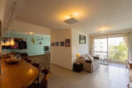 Sala  de apartamento à venda com 3 quartos, 82m² em Vila Campo Grande, São Paulo