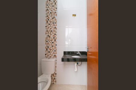 Casa à venda com 132m², 3 quartos e 2 vagas Casa à venda com 132m², 3 quartos e 2 vagasBanheiro