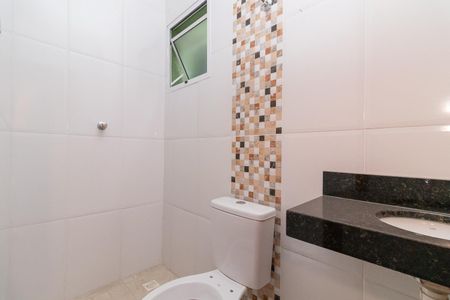 Casa à venda com 132m², 3 quartos e 2 vagas Casa à venda com 132m², 3 quartos e 2 vagasBanheiro