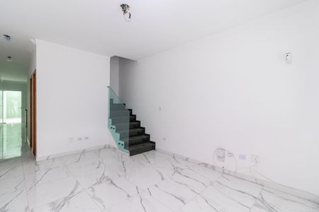 Casa à venda com 132m², 3 quartos e 2 vagas Casa à venda com 132m², 3 quartos e 2 vagasSala