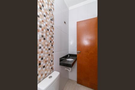 Casa à venda com 132m², 3 quartos e 2 vagas Casa à venda com 132m², 3 quartos e 2 vagasBanheiro