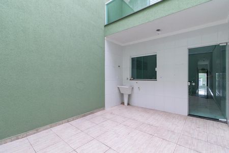 Casa à venda com 132m², 3 quartos e 2 vagas Casa à venda com 132m², 3 quartos e 2 vagasÁrea de Serviço