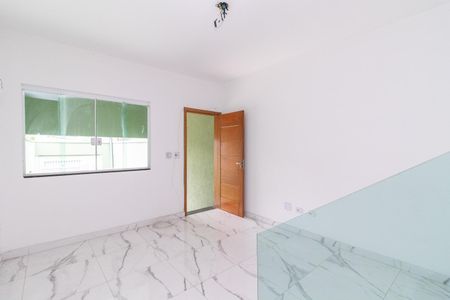 Casa à venda com 132m², 3 quartos e 2 vagas Casa à venda com 132m², 3 quartos e 2 vagasSala