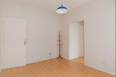 Apartamento à venda com 39m², 1 quarto e sem vaga Apartamento à venda com 39m², 1 quarto e sem vagaSala