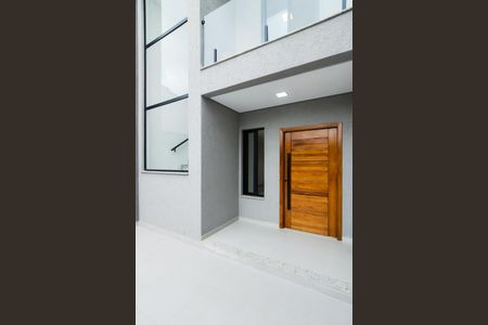 Casa para alugar com 110m², 3 quartos e 4 vagasEntrada Social 