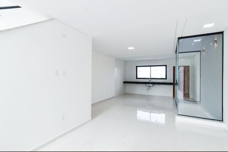 Casa para alugar com 110m², 3 quartos e 4 vagasSala