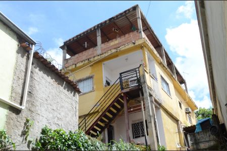 Casa à venda com 180m², 2 quartos e 1 vagaFachada