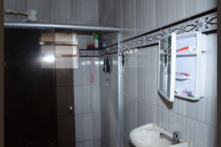 Casa à venda com 180m², 2 quartos e 1 vagaBanheiro