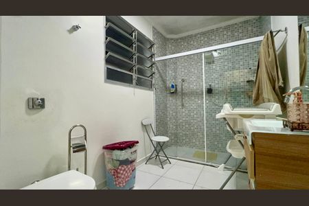 Apartamento à venda com 145m², 3 quartos e 1 vagaBanheiro da Suíte