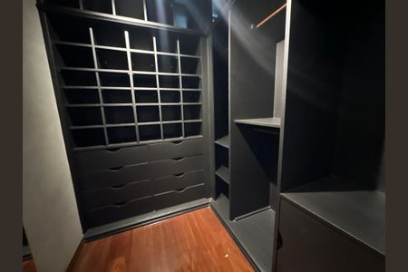 Apartamento para alugar com 300m², 4 quartos e 3 vagasCloset