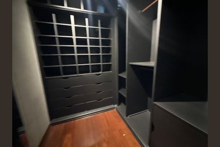 Apartamento para alugar com 300m², 4 quartos e 3 vagasCloset