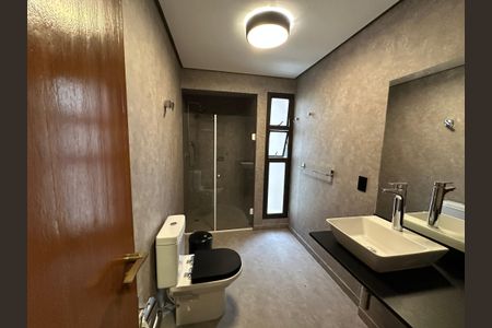 Apartamento para alugar com 300m², 4 quartos e 3 vagasBanheiro da Suíte 1
