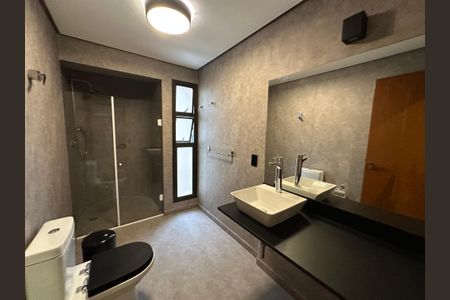 Apartamento para alugar com 300m², 4 quartos e 3 vagasBanheiro da Suíte 1