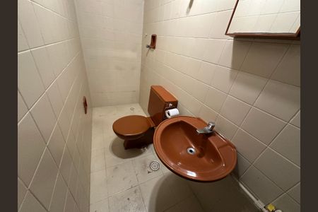 Apartamento para alugar com 300m², 4 quartos e 3 vagasBanheiro de serviço