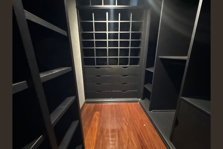 Apartamento para alugar com 300m², 4 quartos e 3 vagasCloset