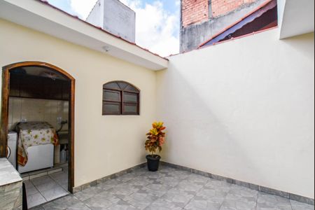 Casa à venda com 212m², 3 quartos e 2 vagasQuintal