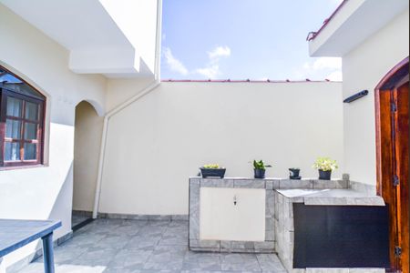 Casa à venda com 212m², 3 quartos e 2 vagasQuintal