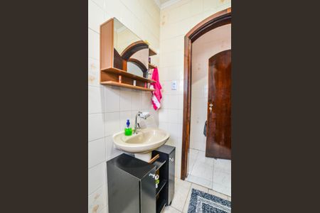 Casa à venda com 212m², 3 quartos e 2 vagasBanheiro Social