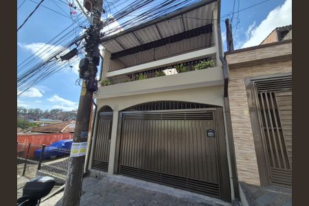 Casa à venda com 212m², 3 quartos e 2 vagasFachada