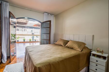 Casa à venda com 212m², 3 quartos e 2 vagasQuarto Suíte