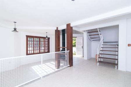 Casa à venda com 3 quartos, 255m² em Serraria, Porto Alegre
