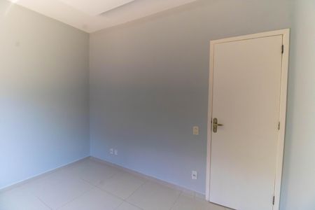 Quarto de casa de condomínio à venda com 2 quartos, 70m² em Várzea das Moças, Niterói