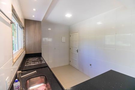 Casa de condomínio à venda com 70m², 2 quartos e 2 vagas Casa de condomínio à venda com 70m², 2 quartos e 2 vagasCozinha