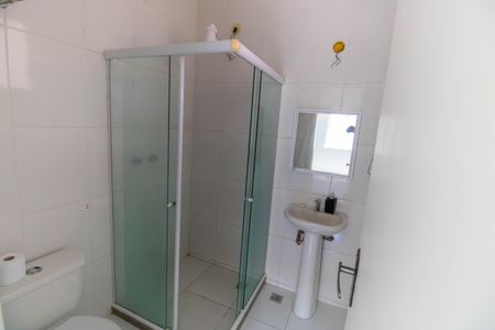 Casa de condomínio à venda com 70m², 2 quartos e 2 vagas Casa de condomínio à venda com 70m², 2 quartos e 2 vagasBanheiro da Suíte