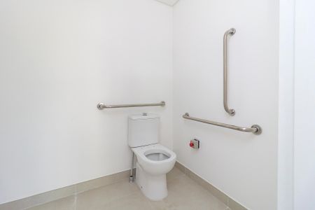 Banheiro de kitnet/studio à venda com 0 quarto, 34m² em Santo Amaro, São Paulo