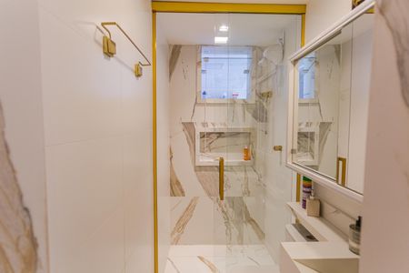 Apartamento à venda com 126m², 3 quartos e 1 vaga Apartamento à venda com 126m², 3 quartos e 1 vagaBanheiro Social