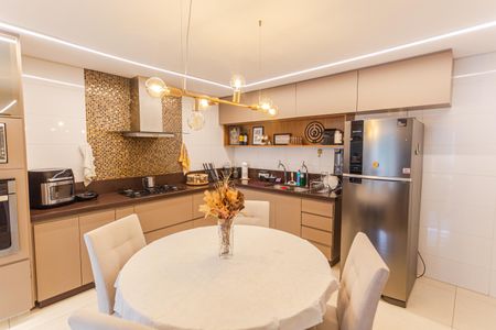 Apartamento à venda com 126m², 3 quartos e 1 vaga Apartamento à venda com 126m², 3 quartos e 1 vagaCozinha