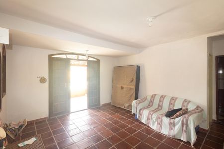 Casa para alugar com 500m², 3 quartos e 4 vagas Casa para alugar com 500m², 3 quartos e 4 vagasSala