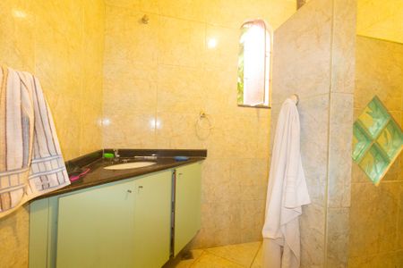 Casa para alugar com 500m², 3 quartos e 4 vagas Casa para alugar com 500m², 3 quartos e 4 vagasBanheiro Social