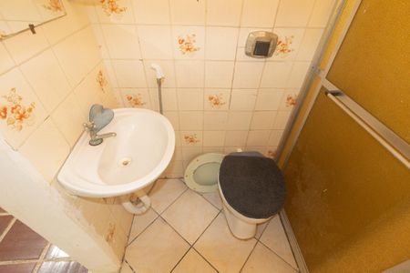 Casa para alugar com 500m², 3 quartos e 4 vagas Casa para alugar com 500m², 3 quartos e 4 vagasBanheiro da Suíte 1