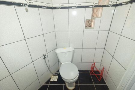 Casa para alugar com 500m², 3 quartos e 4 vagas Casa para alugar com 500m², 3 quartos e 4 vagasBanheiro da Suíte 2